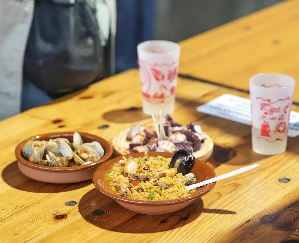 Marisco variado en la mesa de un restaurante gallego