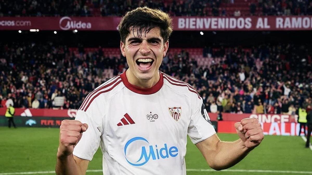 La cantera tira del carro en el Sevilla FC - Ceuta con este golazo