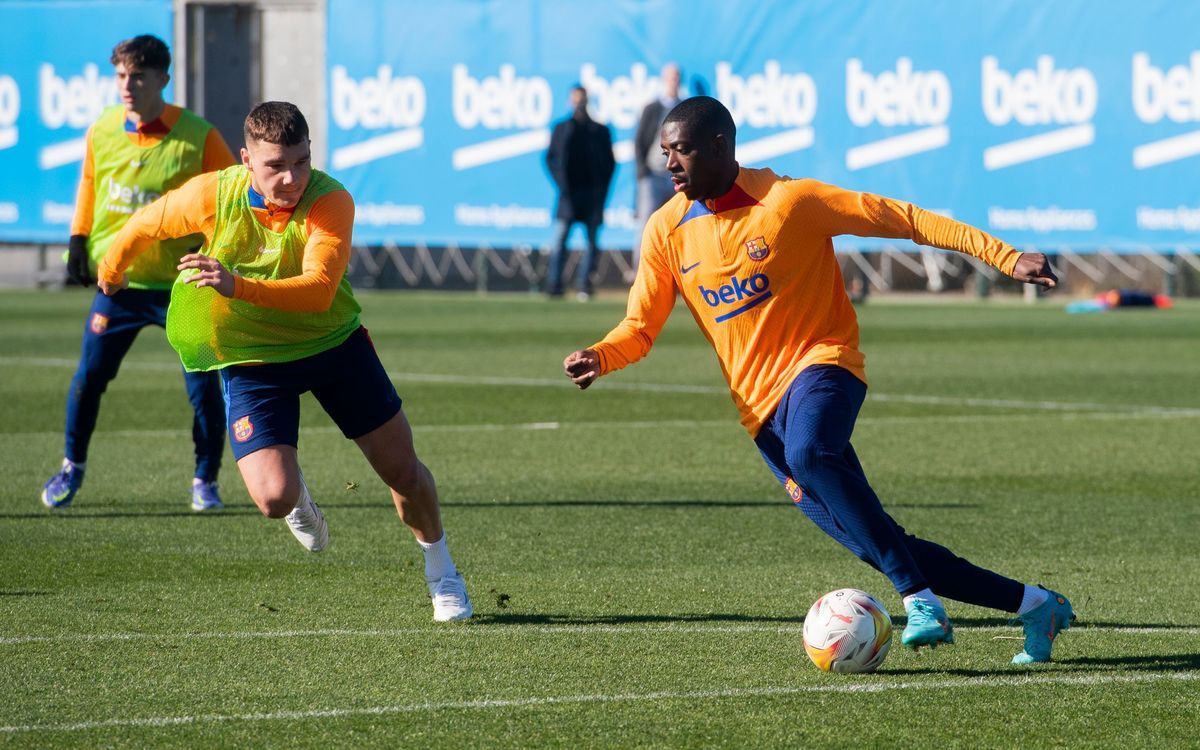 Dembélé, en un entrenamiento con el Barça en la ciudad deportiva de Sant Joan Despí.