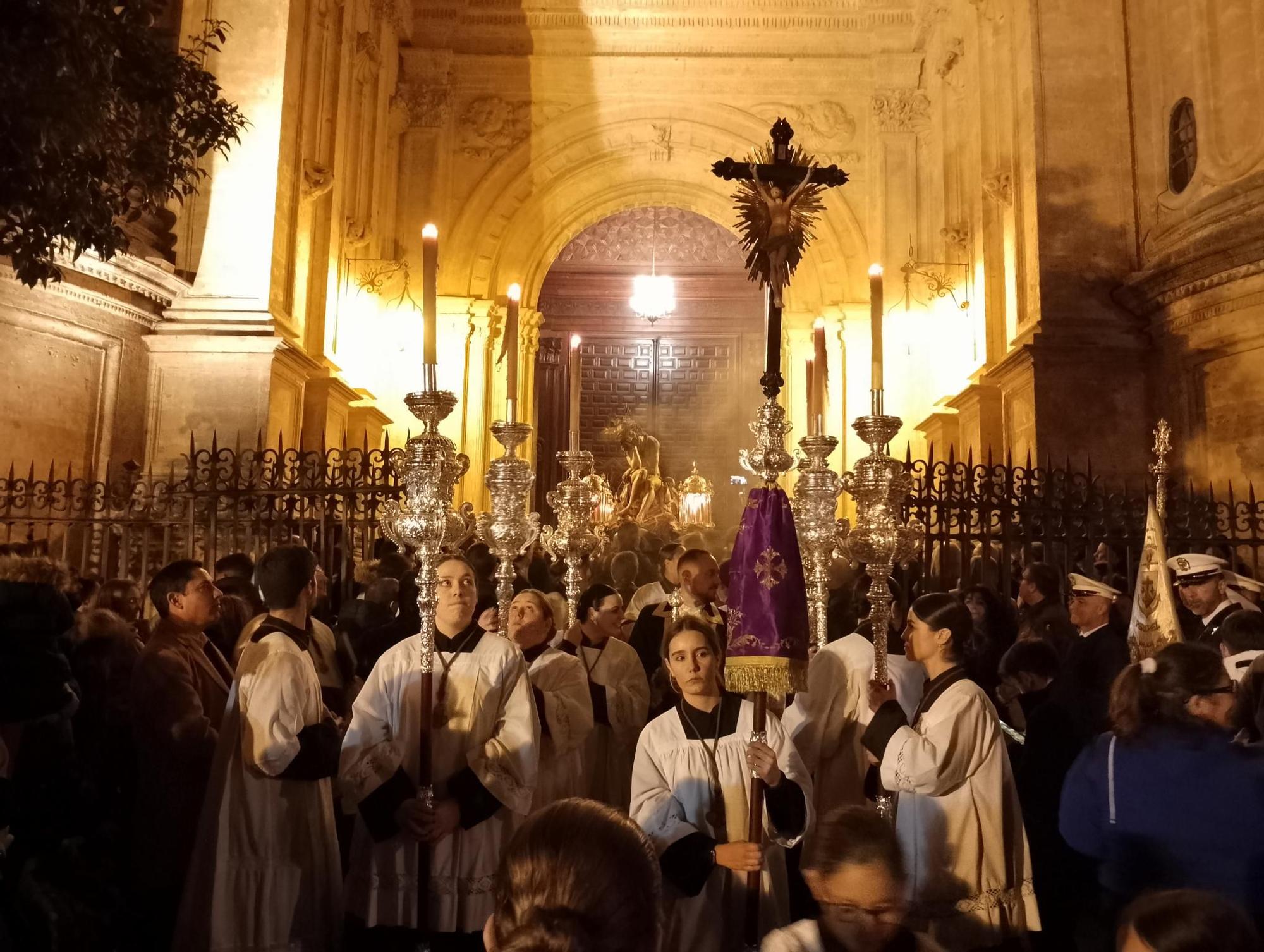 Vía Crucis oficial de la Agrupación de Cofradías de 2023, en imágenes