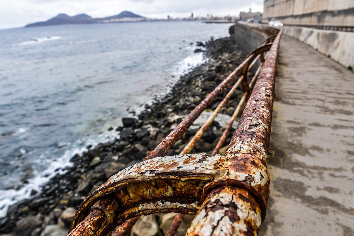 Estado de abandono de la zona de El Atlante