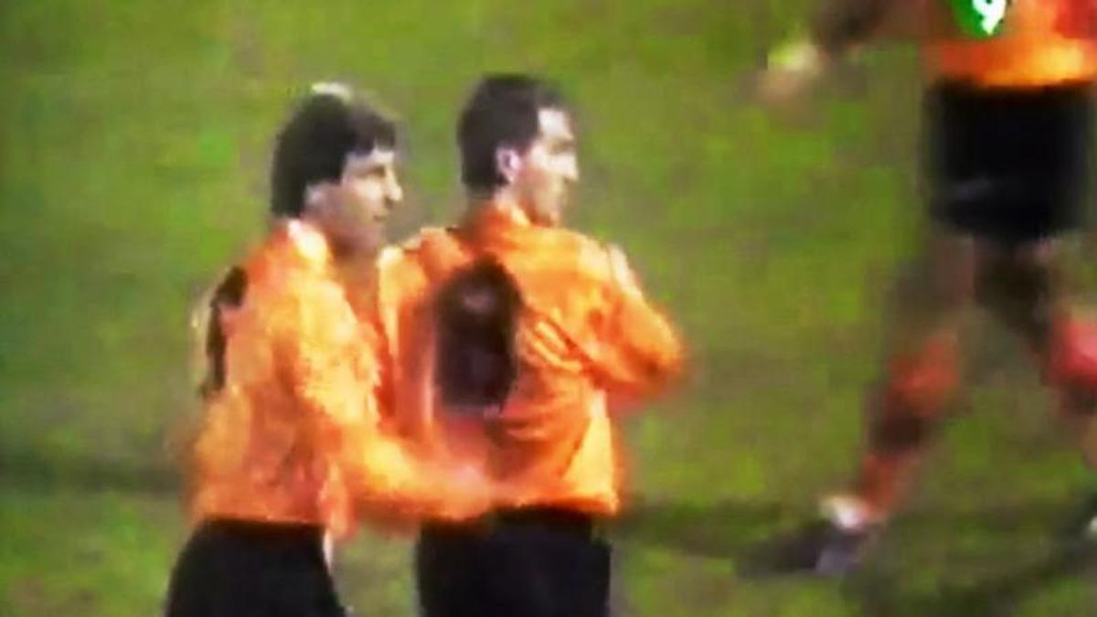 El Valencia CF jugará contra el Elche CF con la camiseta de la temporada 91-92