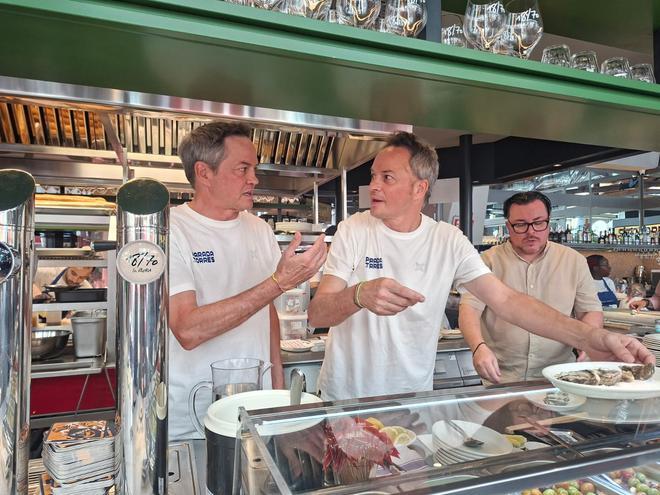 El estreno del bar de los hermanos Torres en el mercado de Santa Caterina desata colas y gran expectación