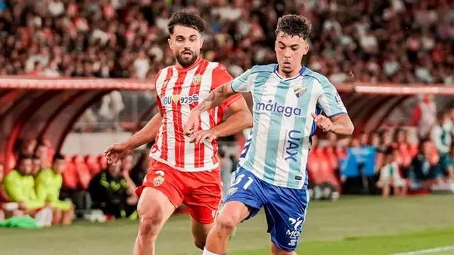 El Almería consigue la victoria sobre la bocina contra el Málaga