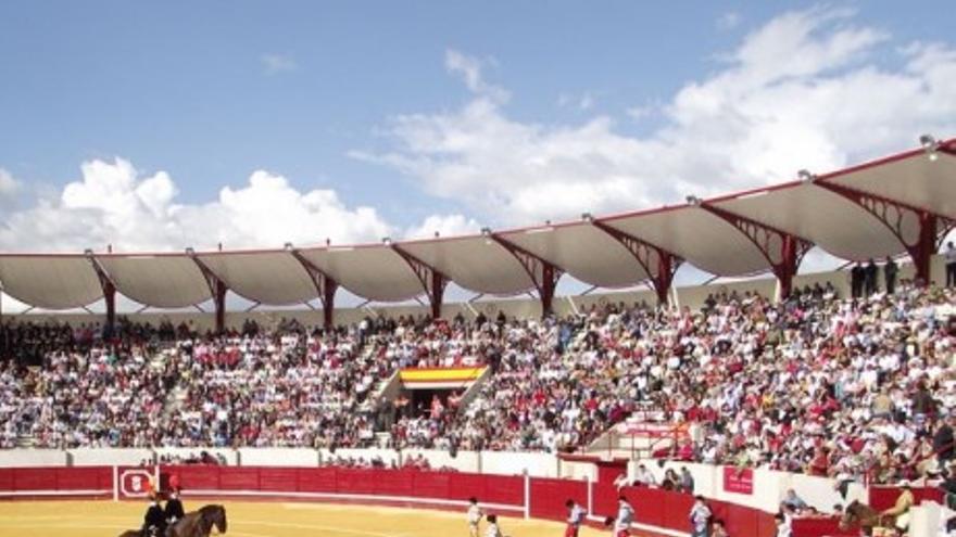 Critican la venta de entradas a precios reducidos a menores de edad para una corrida de toros en Don Benito