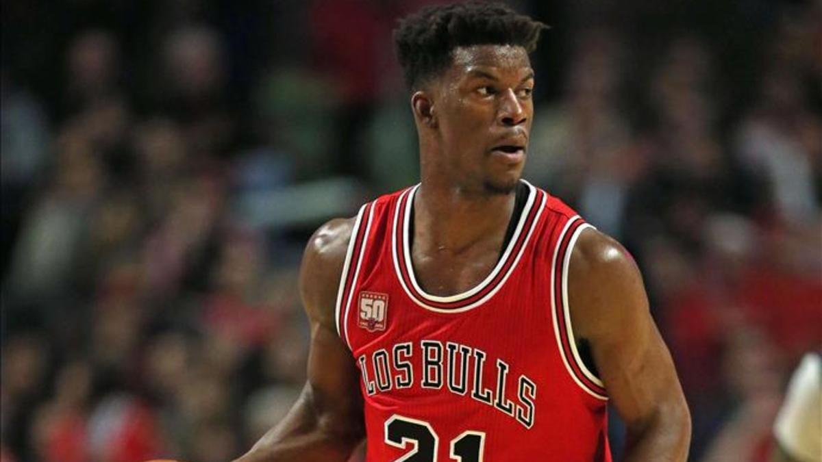 Jimmy Butler se queda en los Bulls