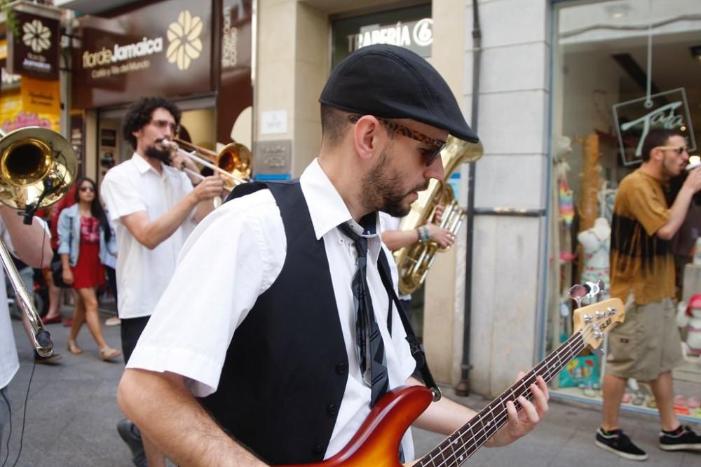 Música balcánica en el centro de Murcia