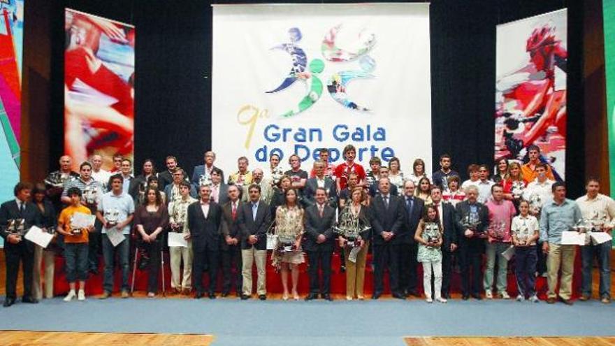 Gloria para De la Fuente y Alamancos
El jugador de voleibol y la taekwondista fueron elegidos ayer como los mejores deportistas de Vigo y su comarca de 2007