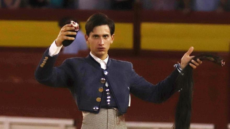 Los alicantinos Alcolado y Angelín torean en festejos de Málaga y Toledo