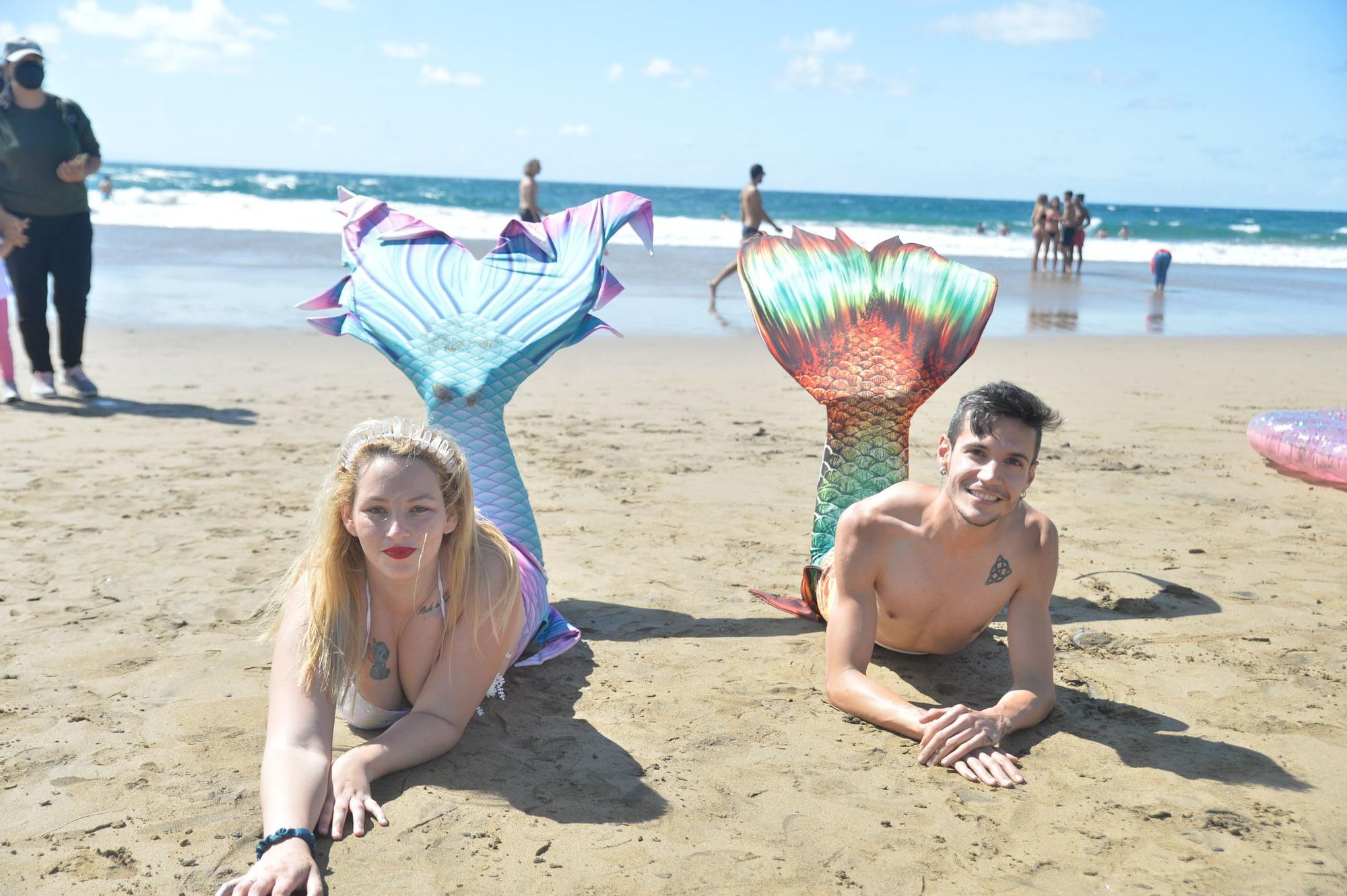 Actividades en la playa de Las Canteras de la primera escuela de sirenas y tritones de Gran Canaria (8/05/2021)