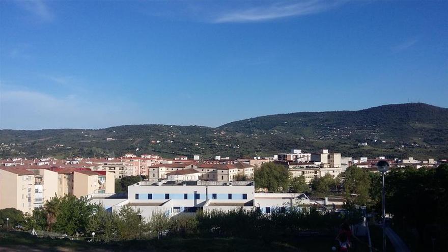 El juzgado ordena el derribo de una vivienda ilegal en la sierra de Santa Bárbara de Plasencia