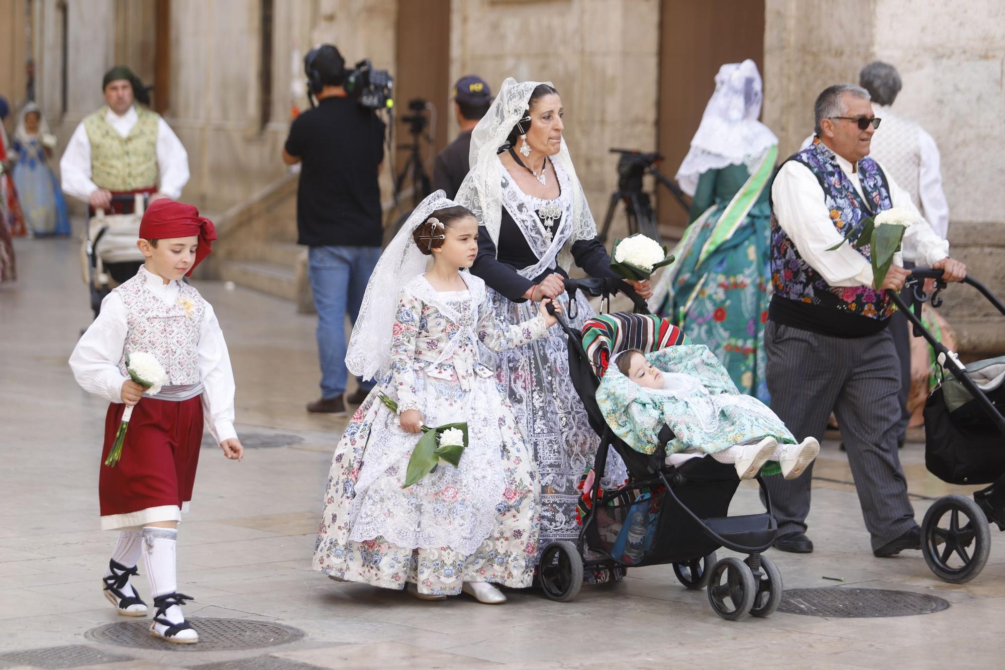 Búscate en el segundo día de la Ofrenda en la calle San Vicente hasta las 17 horas