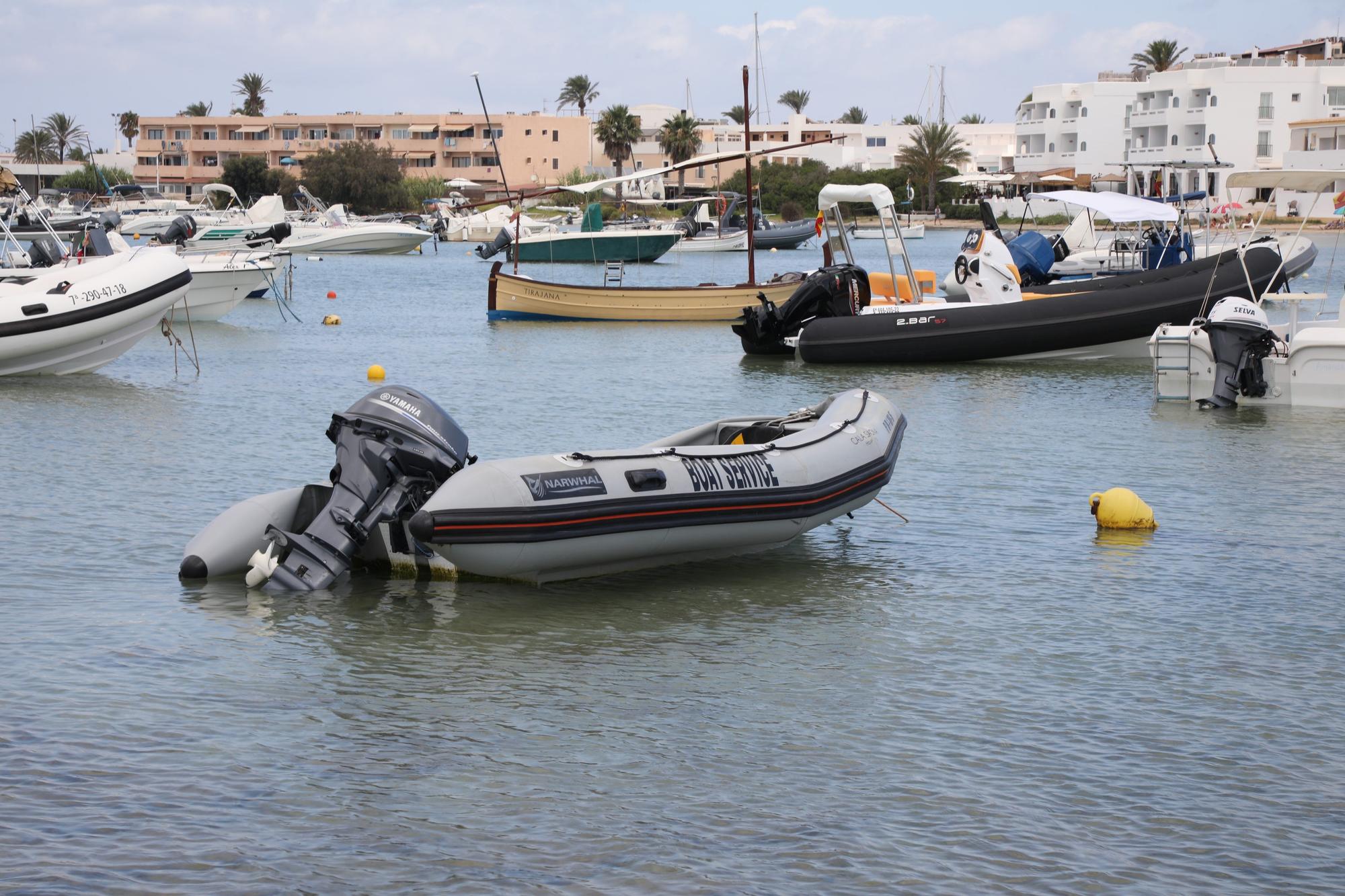 Así han aparecido siete barcos en s'Estany des Peix, en Formentera.