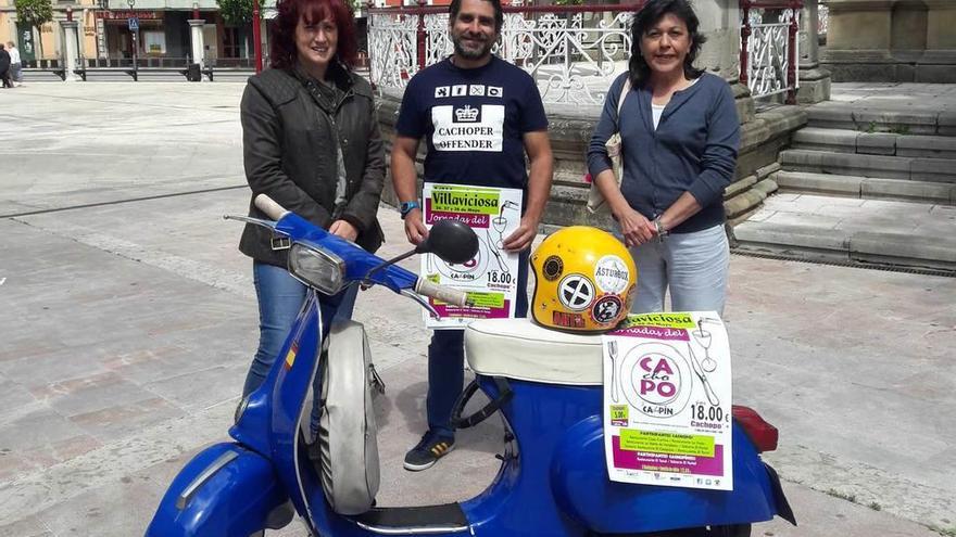 Lorena Villar, teniente de alcalde de Villaviciosa; el &quot;cachoper&quot; Tony Fidalgo y Teresa Iglesias, vocal de Acosevi.