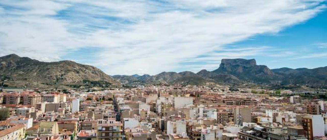 Imagen panorámica del centro urbano de Elda, donde se están registrando los robos en pisos.