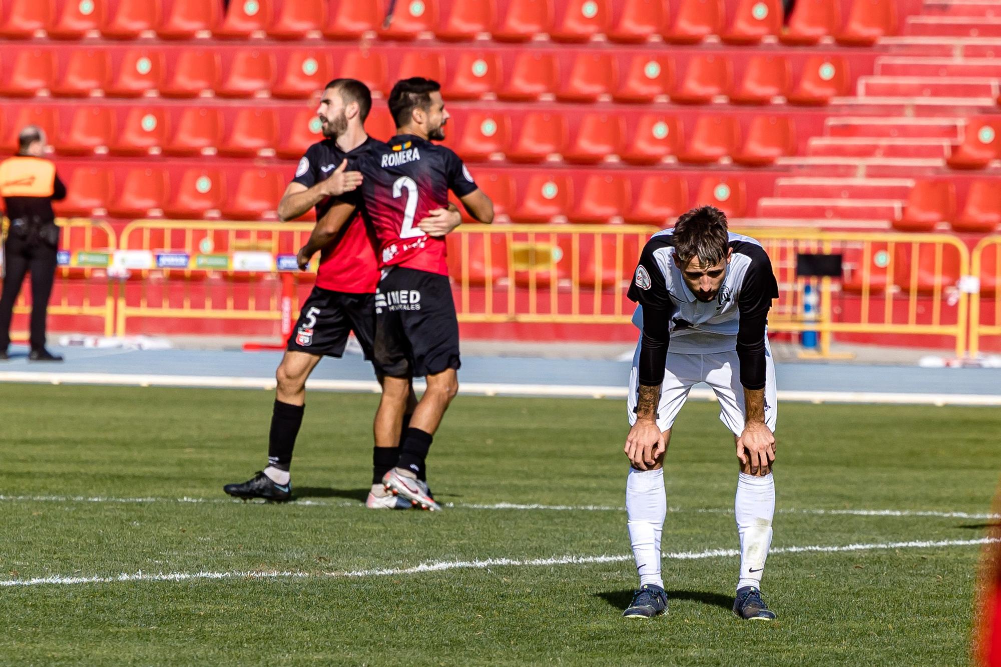 Un tempranero gol de Toner da un triunfo vital a los de César Ferrando y deja sin liderato a los de Fernando Estévez