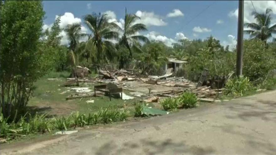 Un tornado arrasa varias localidades costeras en Cuba