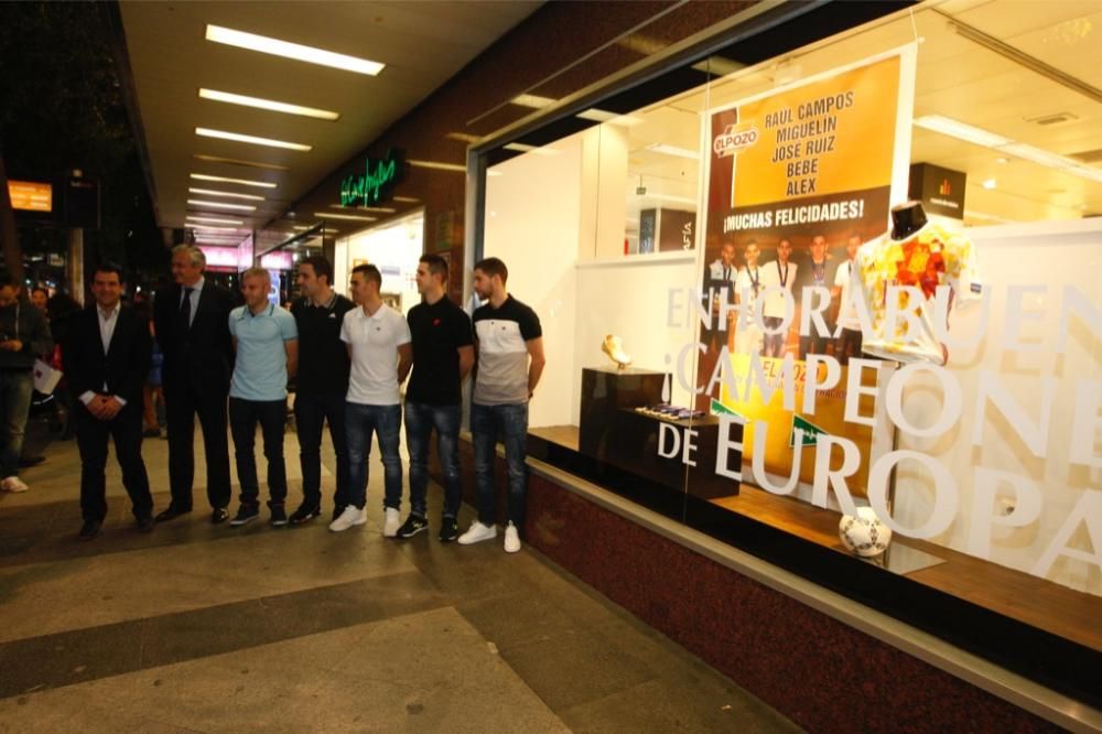 Escaparate para los campeones de Fútbol Sala