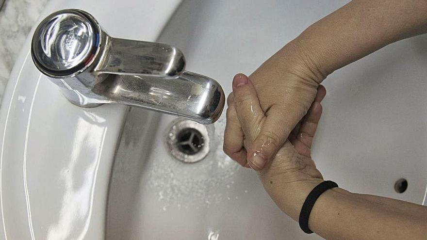 L&#039;aigua és imprescindible per mantenir les mesures d&#039;higiene recomanades per evitar el contagi