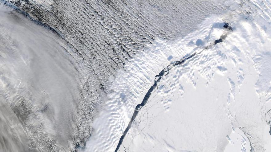 Una grieta en el hielo de la Antártida.
