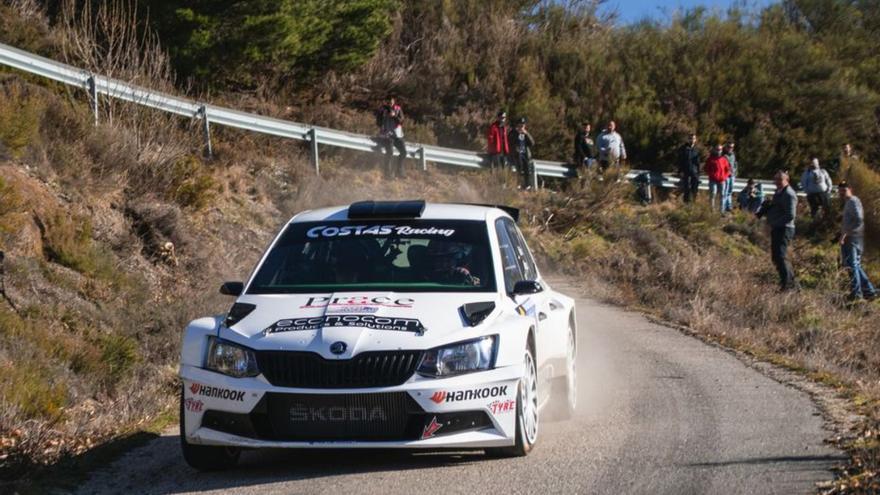 El Skoda Fabia R5 del equipo Vilariño Team en el Bierzo. |