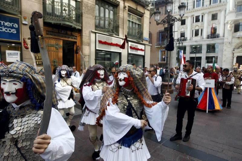 El Eifolk llena el centro de Zaragoza de música y danzas