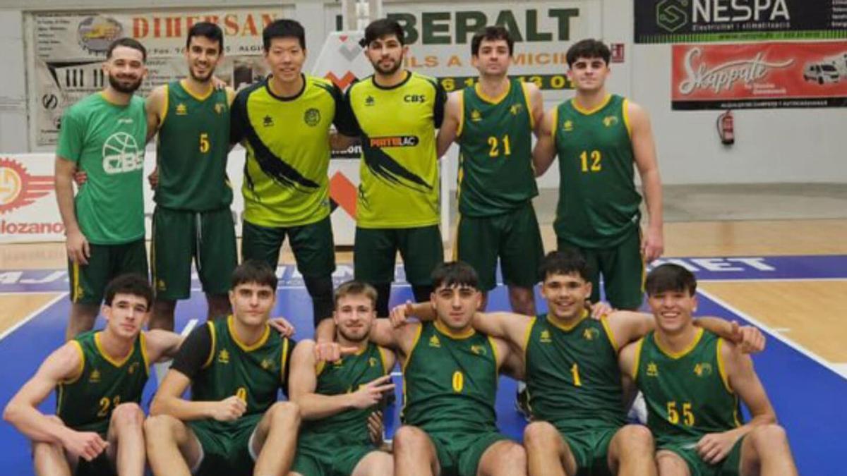 Jugadores del CB Sueca en el partido contra el Alginet.