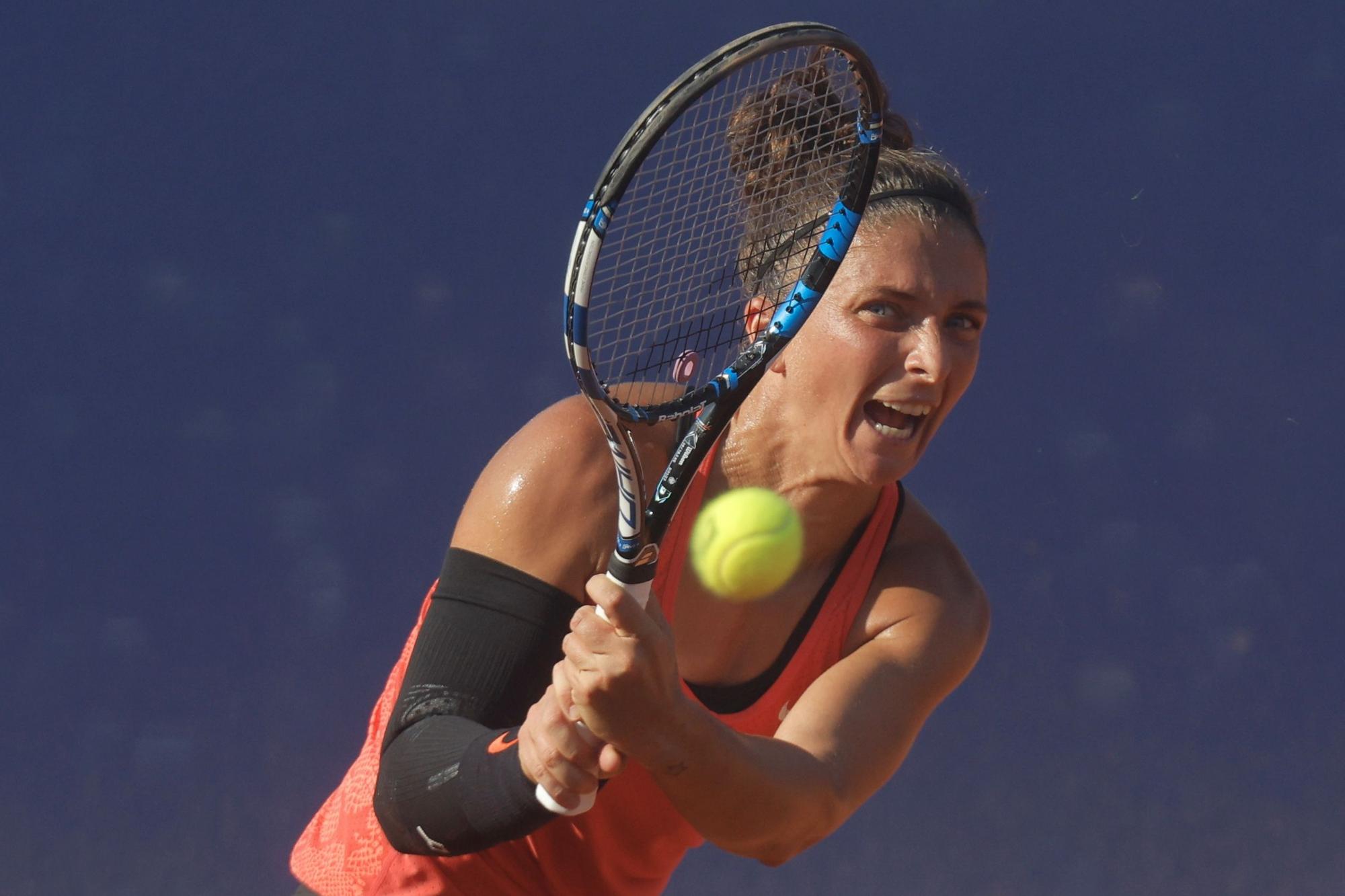 Sara Sorribes cae ante Errani en el BBVA OPEN INTERNACIONAL DE VALENCIA - WTA