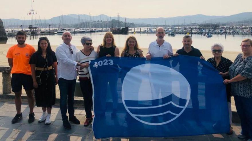 Baiona iza las banderas azules en cinco playas