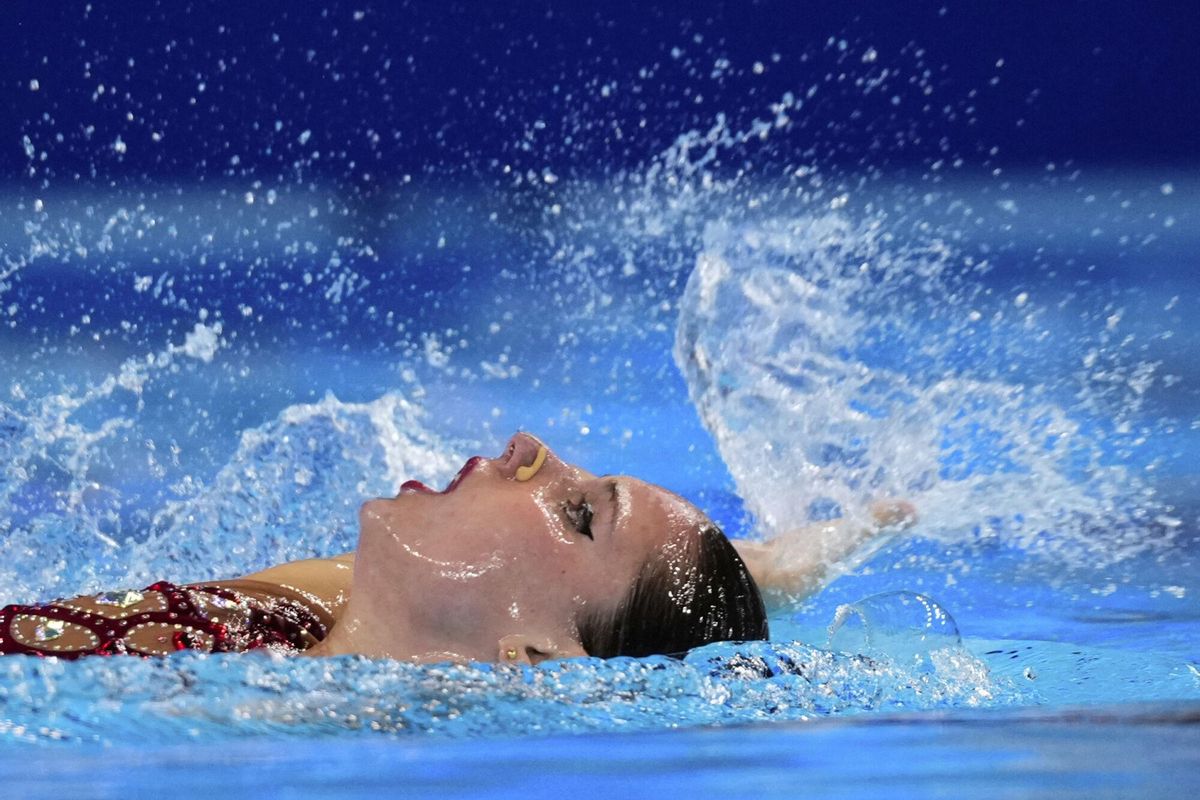 Iris Tio Casas of Spain competes during the women's solo technical at the World Aquatics Championships in Singapore, Saturday, July 19, 2025. (AP Photo/Vincent Thian). EDITORIAL USE ONLY/ONLY ITALY AND SPAIN