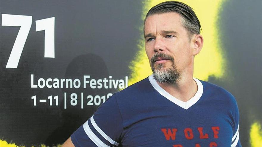 Ethan Hawke sigue buscando