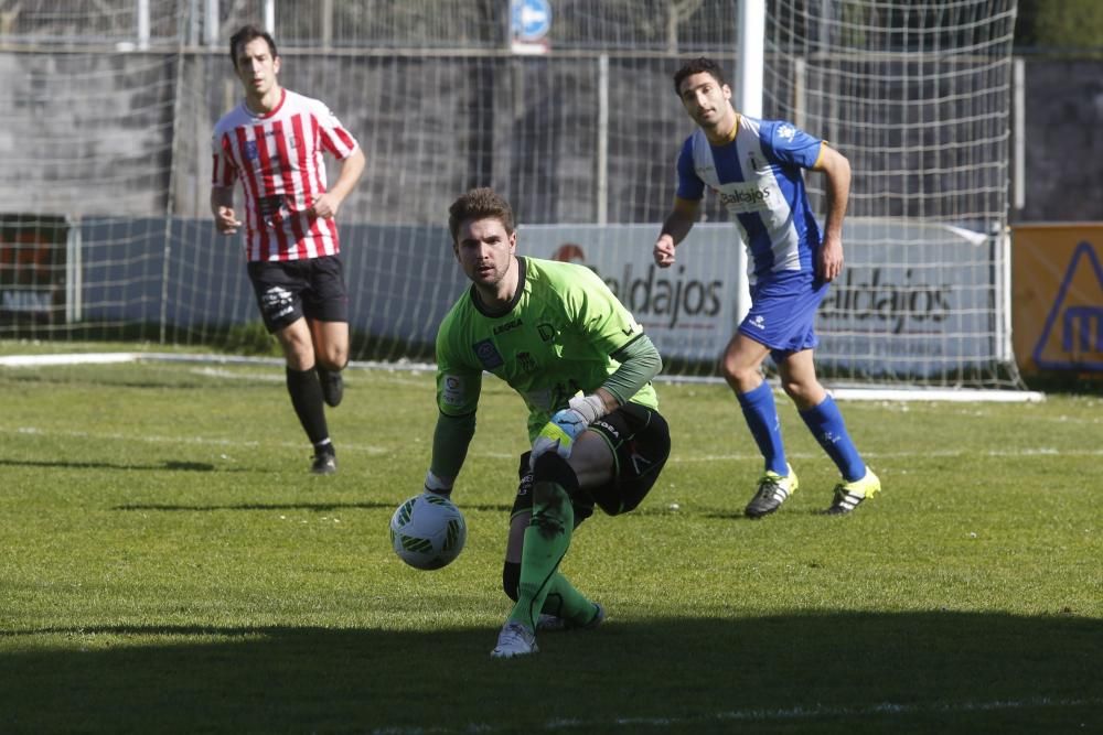 El partido entre el Real Avilés y el Siero, en imágenes