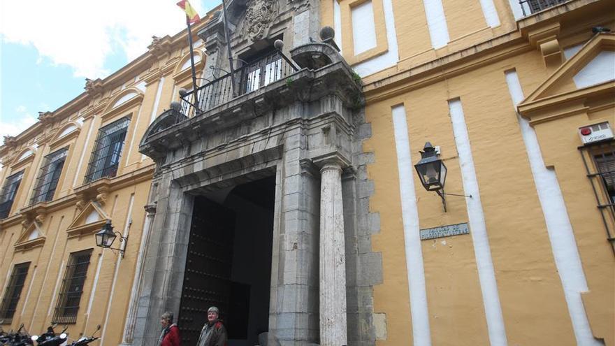 La cafetería de la facultad de Filosofía y Letras se abrirá el próximo  lunes 17 - Diario Córdoba