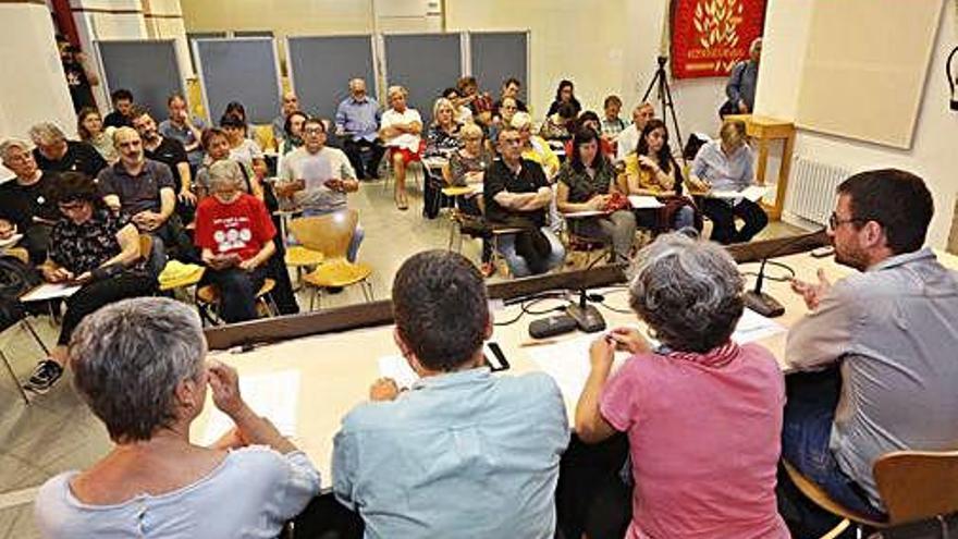 Conferència de Guanyem, a la sala polivalent de La Mercè.