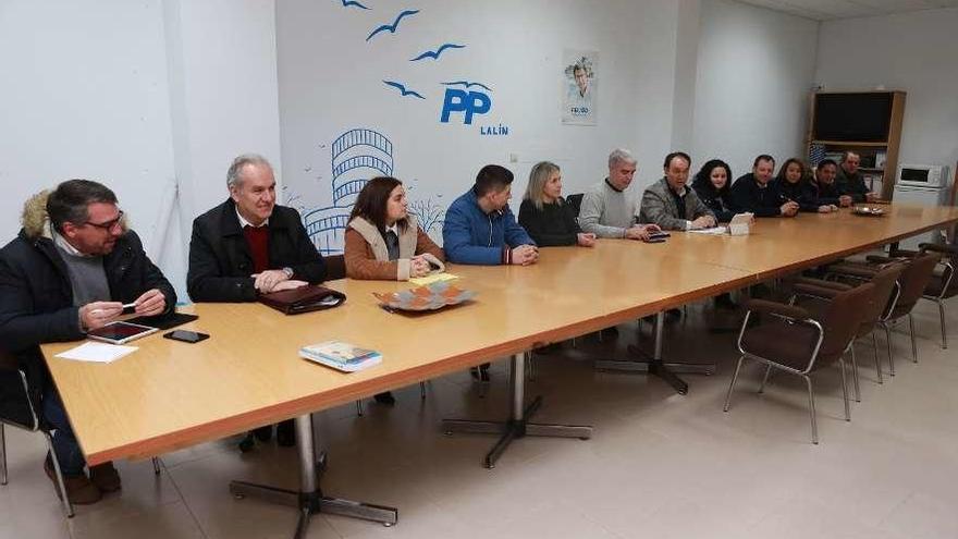 Reunión de trabajo de los populares para preparar el programa electoral.