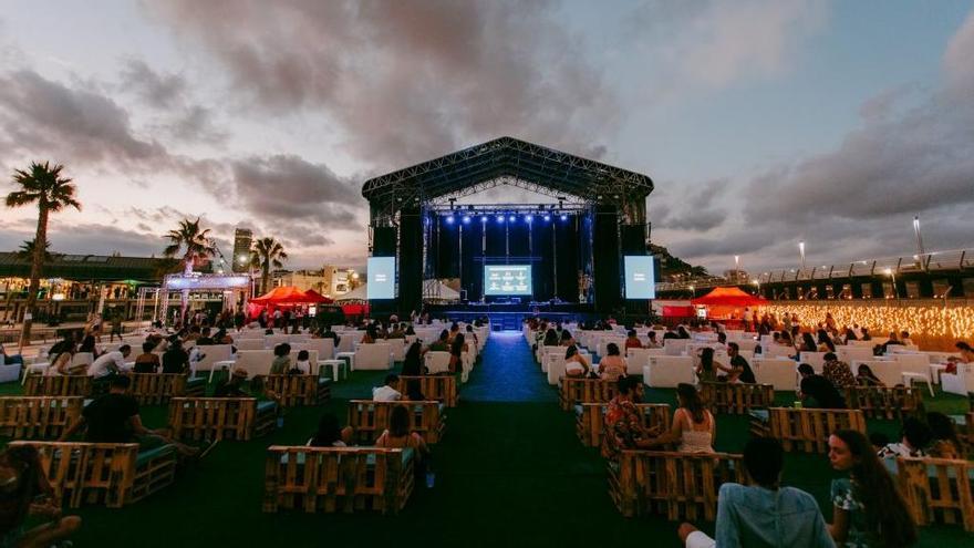 Música en directo dentro del ciclo de conciertos Noches Mediterráneas.