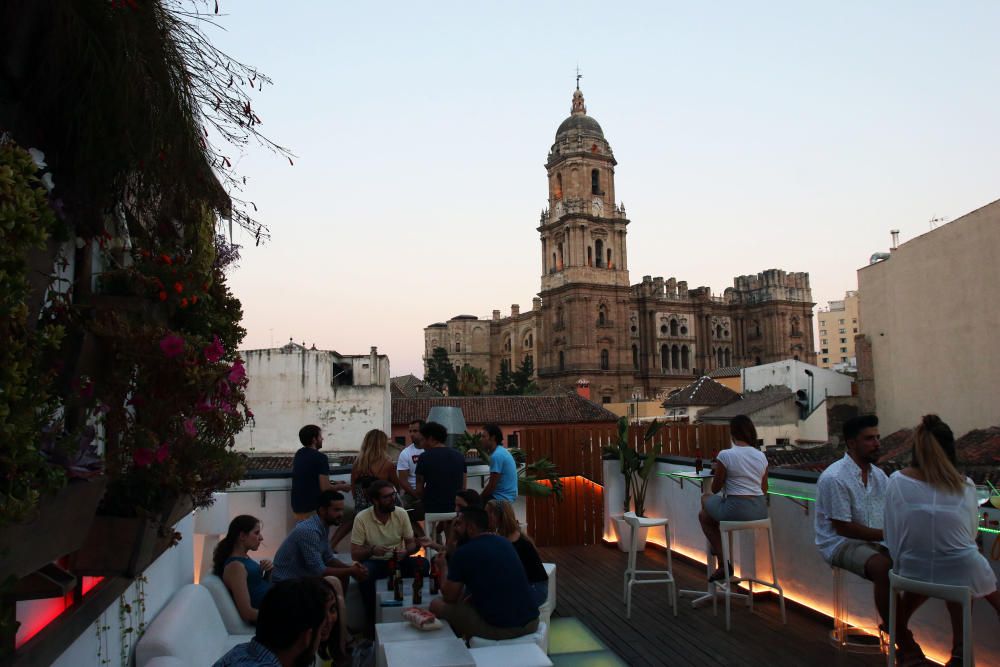 La Terraza Chinitas, en el pasaje del mismo nombre.