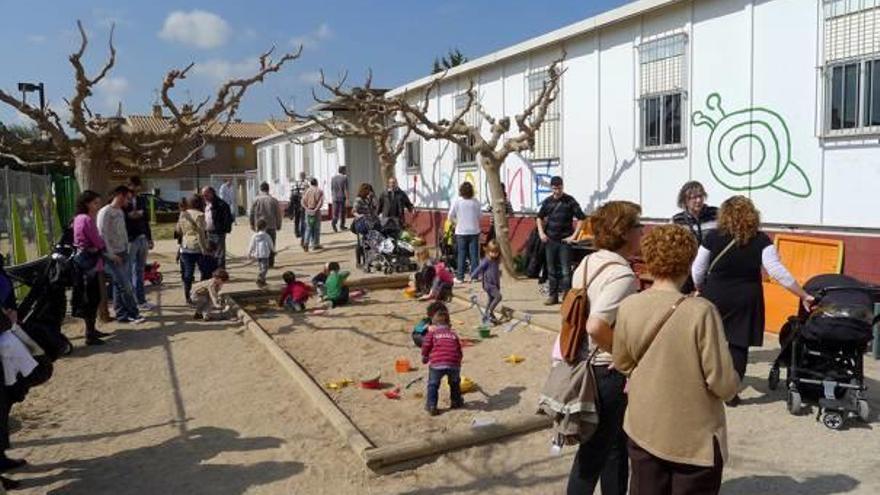 L&#039;actual CEIP Carme Guash, que fa una dècada que està en barracons.