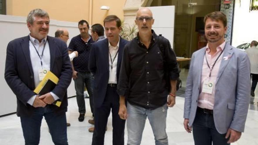 De izquierda a derecha, Josep Bort, Roger Cerdà, Julià Àlvaro y Vicent Muñoz, ayer por la tarde.