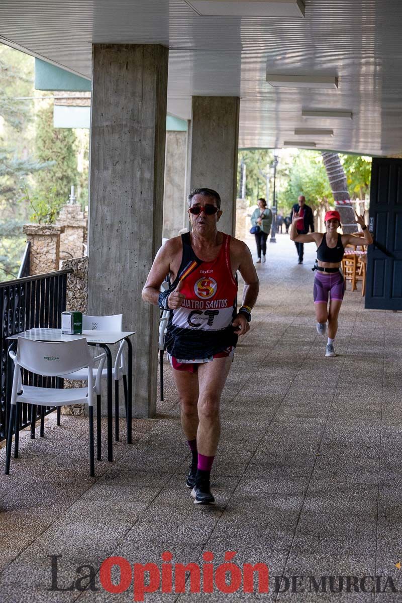 Carrera 'Vuelta al Santuario Virgen de la Esperanza' en Calasparra (corredores)