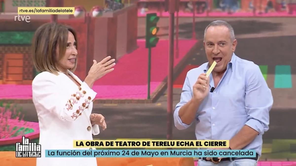 María Patiño y Víctor Sandoval, en 'La familia de la tele'.
