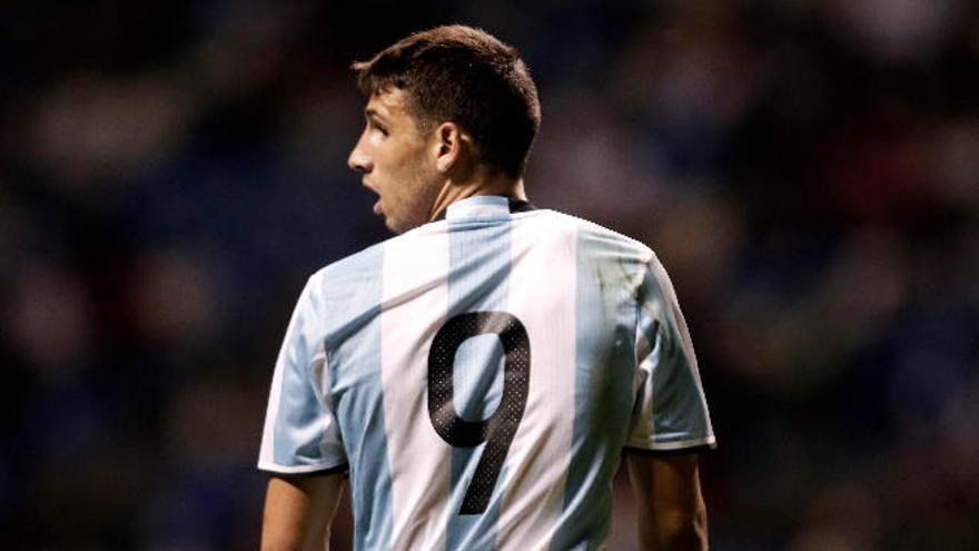 Jonathan Calleri, con la camiseta de la selección argentina.