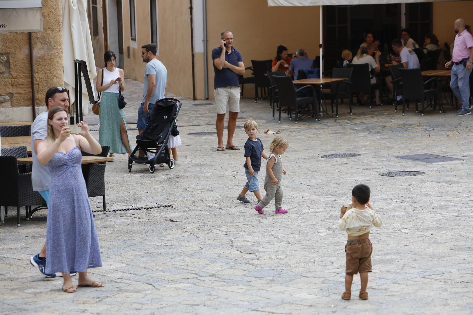 Auch bei Regen auf Mallorca einen Besuch wert: Pollença ist Mitte September voller Leben