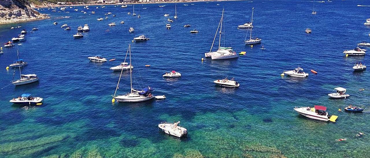 La Sardinera está todos los días repleta de embarcaciones de recreo.