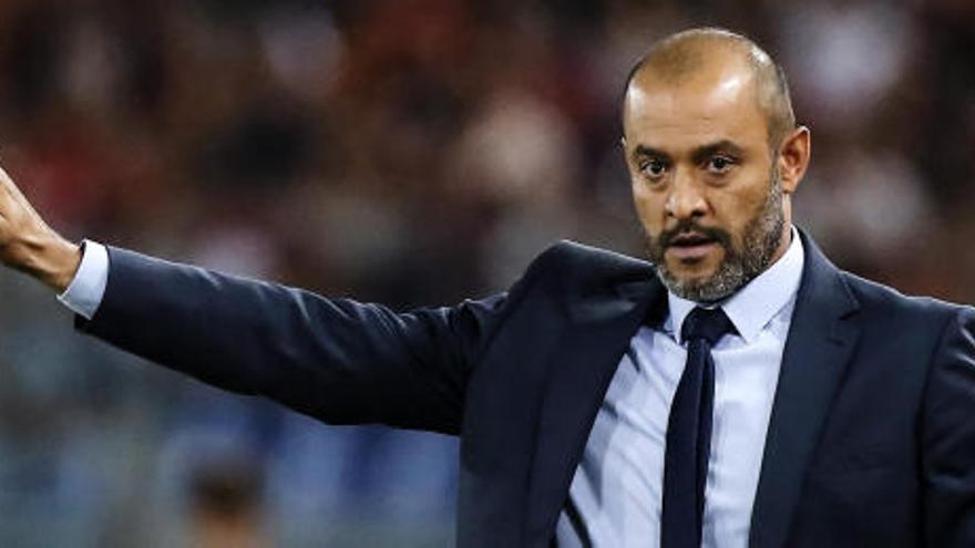 Nuno quiere fichar en un Valencia en crisis