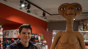 Comics Barcelona, la botiga friqui en un soterrani de les Corts