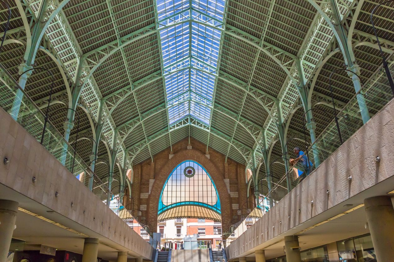 Techo de estilo modernista del mercado