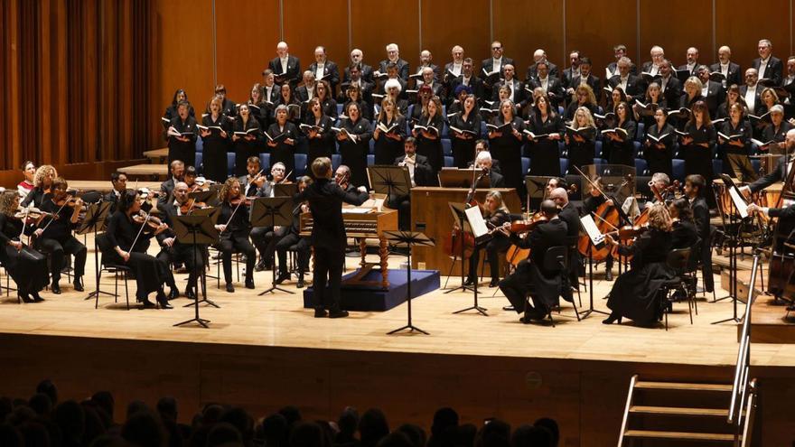 El escenario principal del Auditorio Príncipe Felipe de Oviedo, durante el concierto de «El Mesías» de la Fundación Princesa de Asturias. | LUISMA MURIAS