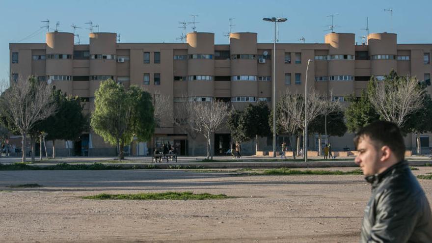 El Consell realojará a familias que viven en casas no habitables de Los Palmerales