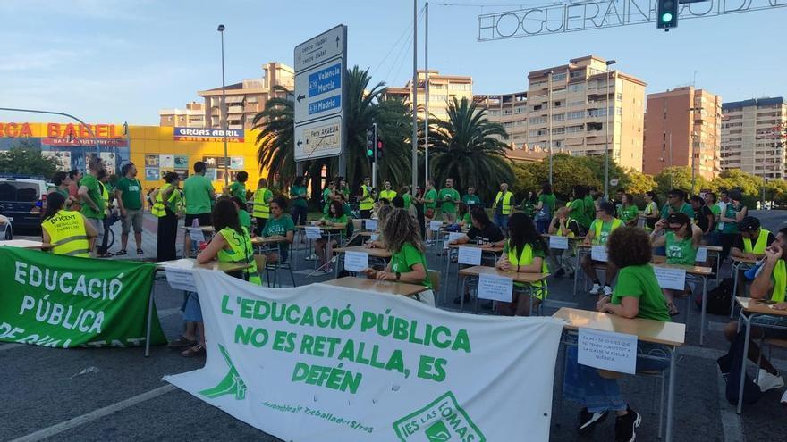 Asambleas docentes de Alicante se muestran a favor de firmar